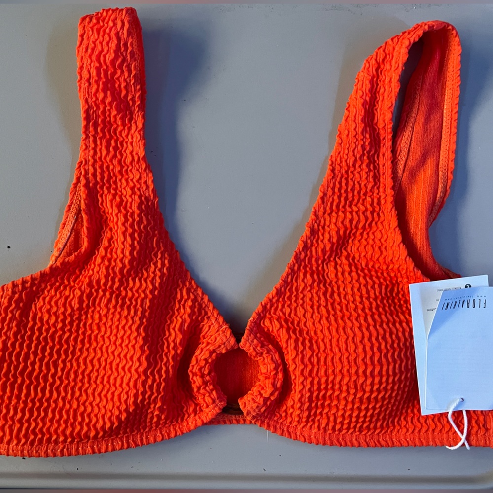 -orange o-ring crinkle bakini top. bust:92.5cm under bust:75cm